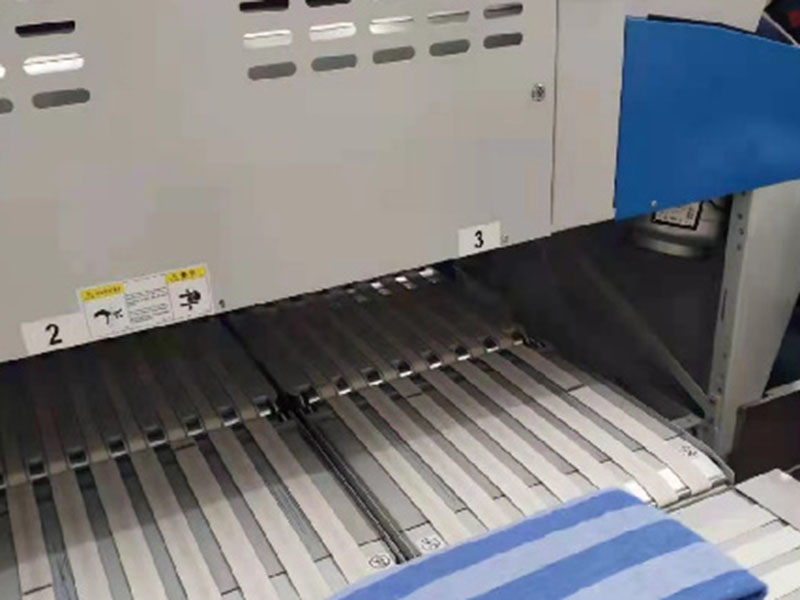 金阳巾类折叠机-01