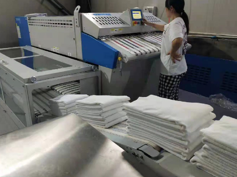 金阳巾类折叠机-02